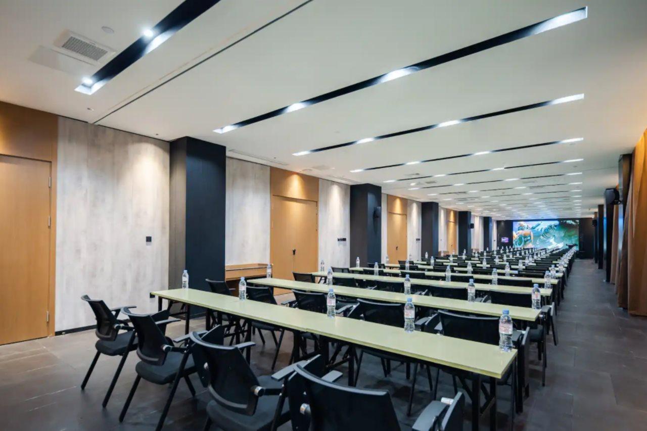 Ramada By Wyndham Wuhan Hankou Dış mekan fotoğraf